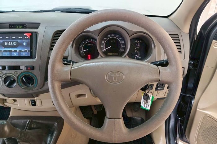 VIGO 4WD 2010 2.5E MT DOUBLE CAB DARK GREY  5081 full