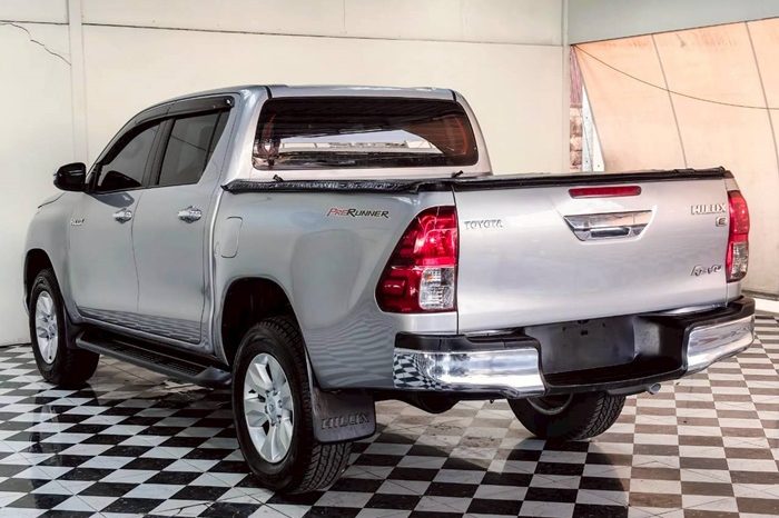 REVO PRE 2019 2.4E AT DOUBLE CAB SILVER  5717 full