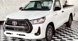 REVO 2WD 2021 2.4 ENTRY MT STANDARD WHITE  5812