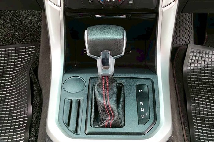 MG 4WD 2021 2.0 AT DOUBLE CAB DARK GREY 6180 full