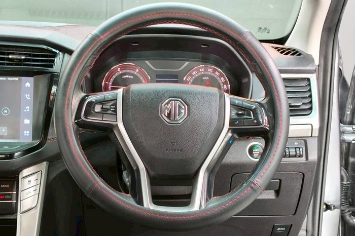 MG 4WD 2021 2.0 AT DOUBLE CAB DARK GREY 6180 full