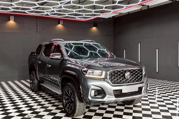 MG 4WD 2021 2.0 AT DOUBLE CAB DARK GREY 6180 full