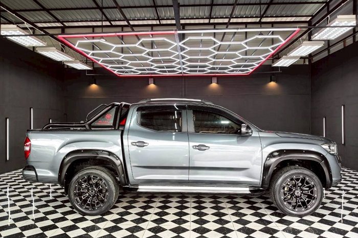 MG 4WD 2021 2.0 AT DOUBLE CAB DARK GREY 6180 full