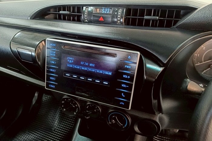 REVO 2WD 2019 2.4J MT STANDARD BLACK  4320 full