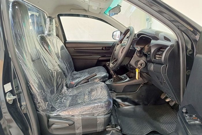 REVO 2WD 2019 2.4J MT STANDARD BLACK  4320 full