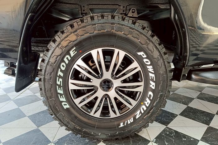 REVO 2WD 2019 2.4J MT STANDARD BLACK  4320 full