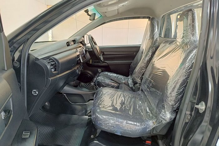 REVO 2WD 2019 2.4J MT STANDARD BLACK  4320 full