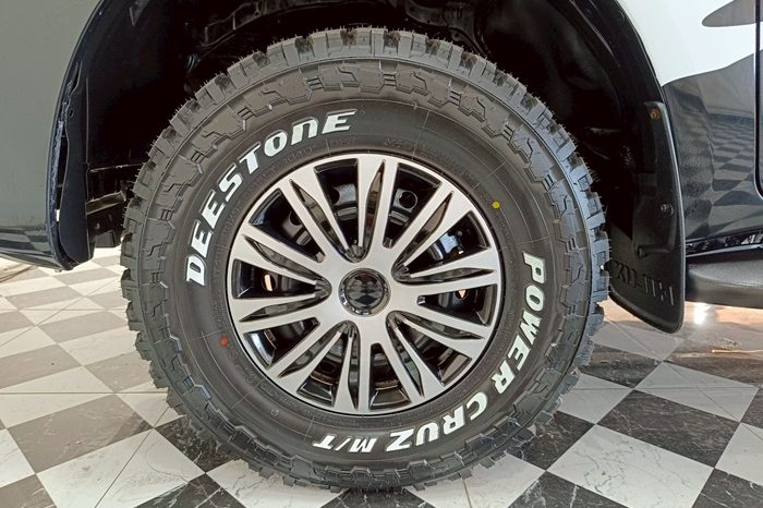 REVO 2WD 2019 2.4J MT STANDARD BLACK  4320 full