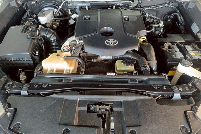 REVO 2WD 2019 2.4J MT STANDARD BLACK  4320 full