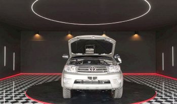 TOYOTA 4WD 2010 3.0V AT FORTUNER SILVER  6765 full