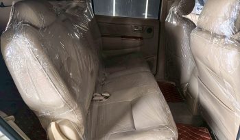 TOYOTA 4WD 2010 3.0V AT FORTUNER SILVER  6765 full