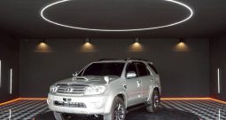 TOYOTA 4WD 2010 3.0V AT FORTUNER SILVER  6765