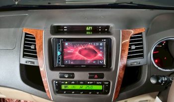 TOYOTA 4WD 2010 3.0V AT FORTUNER SILVER  6765 full