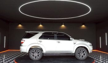 TOYOTA 4WD 2010 3.0V AT FORTUNER SILVER  6765 full