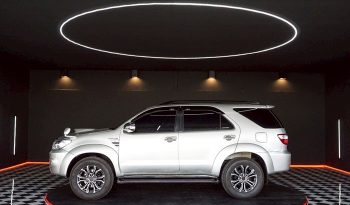 TOYOTA 4WD 2010 3.0V AT FORTUNER SILVER  6765 full
