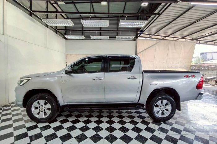 REVO 4WD 2019 2.8G AT DOUBLE CAB SILVER  6893 full