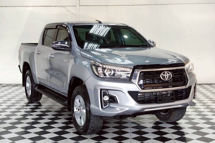 REVO 4WD 2019 2.8G AT DOUBLE CAB SILVER  6893 full