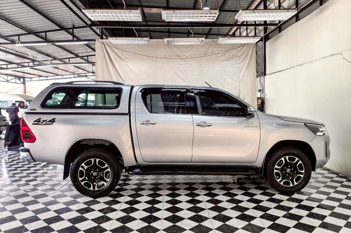 REVO 4WD 2021 2.8 HIGHT AT DOUBLE CAB SILVER  6931 full