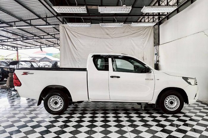 REVO 2WD 2018 2.4E MT SMART CAB WHITE  7098 full
