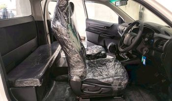 REVO 2WD 2018 2.4E MT SMART CAB WHITE  7098 full