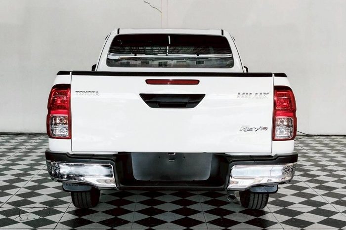 REVO 2WD 2018 2.4E MT SMART CAB WHITE  7098 full