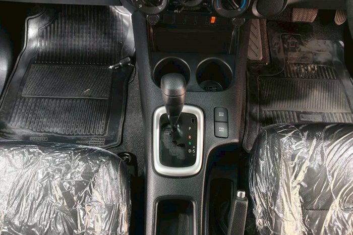 REVO PRE 2020 2.4 ENTRY AT DOUBLE CAB BRONZE  7493 full