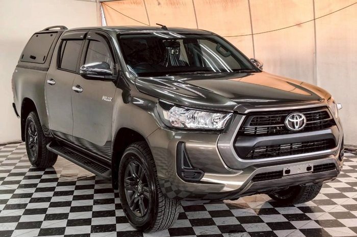 REVO PRE 2020 2.4 ENTRY AT DOUBLE CAB BRONZE  7493 full