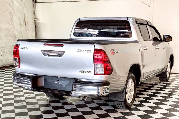 REVO 2WD 2021 2.4 MID MT DOUBLE CAB SILVER  7613 full