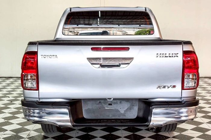 REVO 2WD 2021 2.4 MID MT DOUBLE CAB SILVER  7613 full