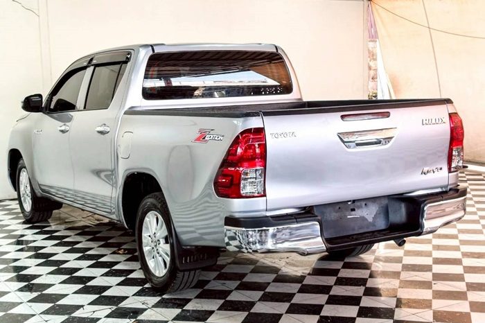 REVO 2WD 2021 2.4 MID MT DOUBLE CAB SILVER  7613 full