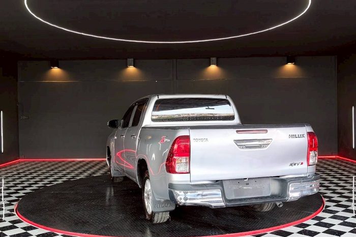 REVO 2WD 2021 2.4 MID MT DOUBLE CAB SILVER  7613 full