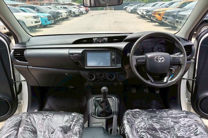 REVO 2WD 2022 2.4 ENTRY MT SMART CAB WHITE  7730 full