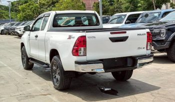 REVO 2WD 2022 2.4 ENTRY MT SMART CAB WHITE  7730 full