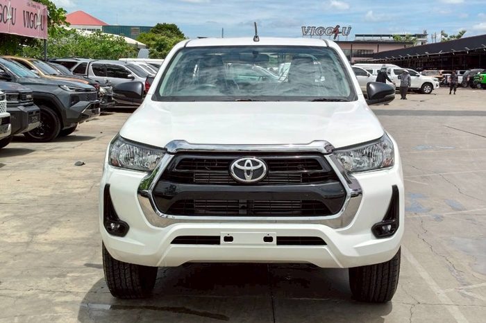 REVO 2WD 2022 2.4 ENTRY MT SMART CAB WHITE  7730 full