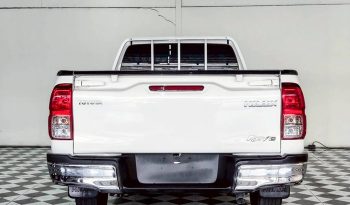 REVO 2WD 2022 2.4 ENTRY MT STANDARD WHITE  8271 full