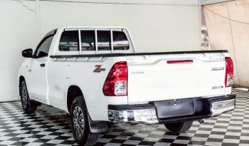 REVO 2WD 2022 2.4 ENTRY MT STANDARD WHITE  8271 full