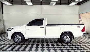 REVO 2WD 2022 2.4 ENTRY MT STANDARD WHITE  8271 full