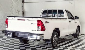 REVO 2WD 2022 2.4 ENTRY MT STANDARD WHITE  8271 full