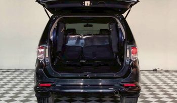 TOYOTA 4WD 2015 3.0V AT FORTUNER BLACK  8415 full