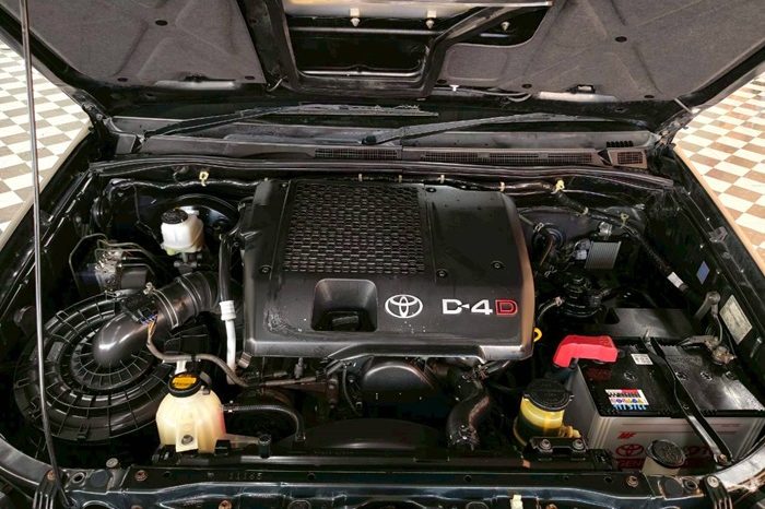TOYOTA 4WD 2015 3.0V AT FORTUNER BLACK  8415 full