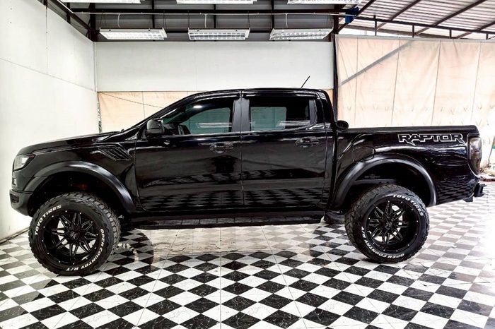 FORD 2WD 2022 2.2 AT DOUBLE CAB BLACK  8437 full
