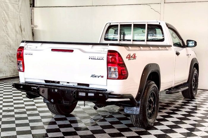 REVO 4WD 2019 2.8J MT STANDARD WHITE  8465 full