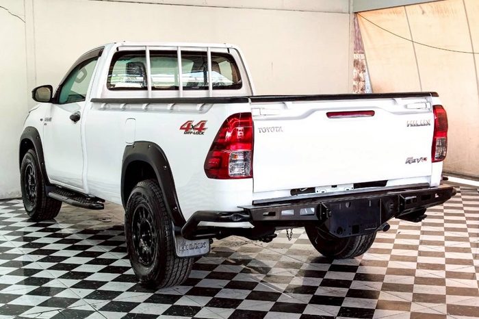 REVO 4WD 2019 2.8J MT STANDARD WHITE  8465 full