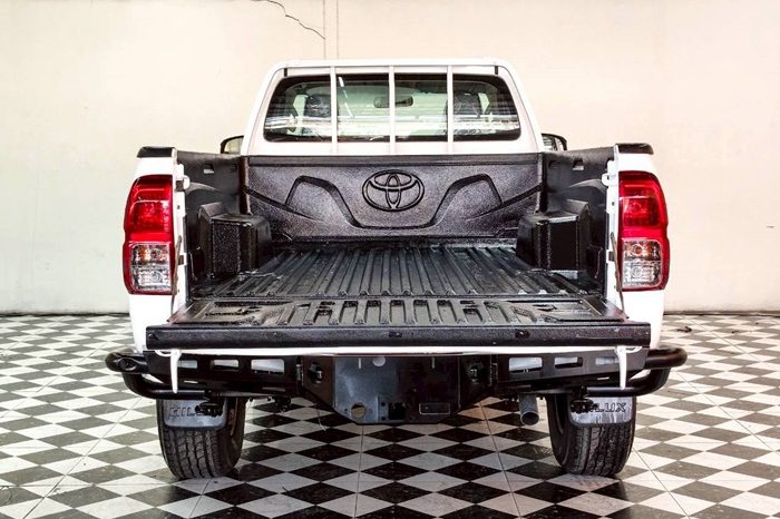 REVO 4WD 2019 2.8J MT STANDARD WHITE  8465 full