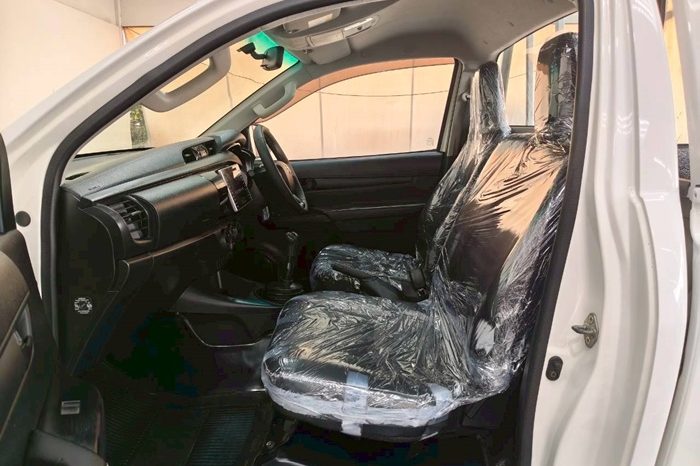 REVO 4WD 2019 2.8J MT STANDARD WHITE  8465 full