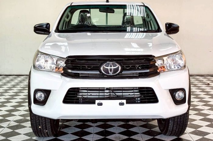 REVO 4WD 2019 2.8J MT STANDARD WHITE  8465 full