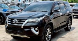 TOYOTA 4WD 2015 2.8V AT FORTUNER BLACK  8641
