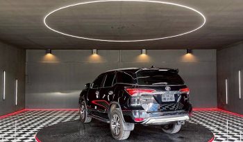 TOYOTA 4WD 2015 2.8V AT FORTUNER BLACK  8641 full