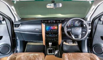 TOYOTA 4WD 2015 2.8V AT FORTUNER BLACK  8641 full