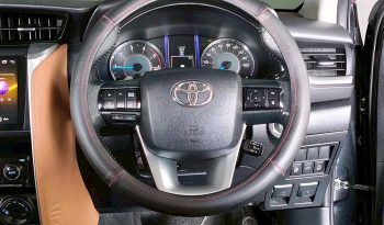 TOYOTA 4WD 2015 2.8V AT FORTUNER BLACK  8641 full